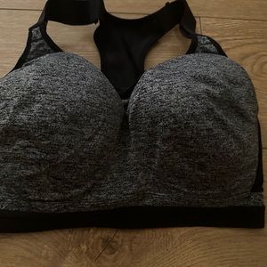 34DDD Victoria Secret sports bra